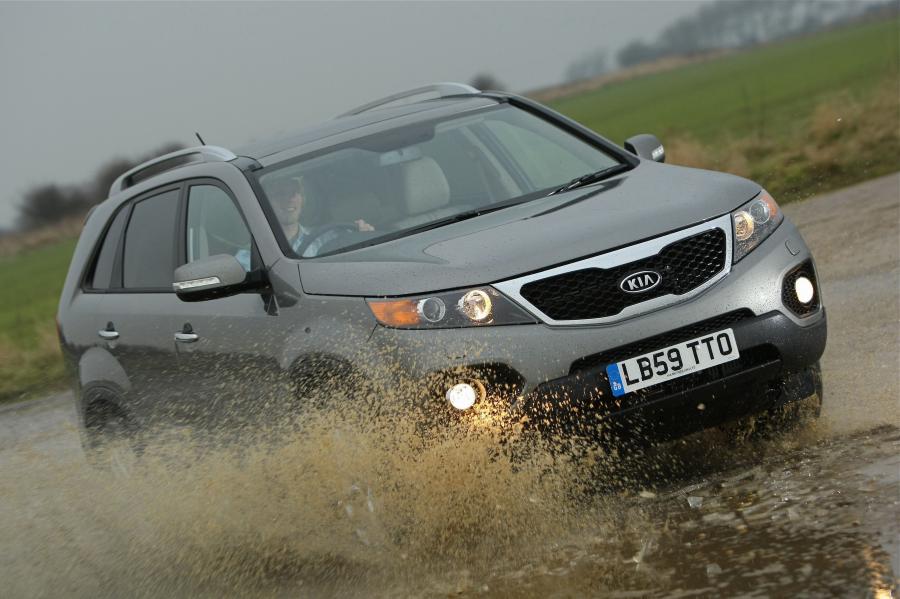  Kia Sorento 2010 года  (фото 38 из 238)